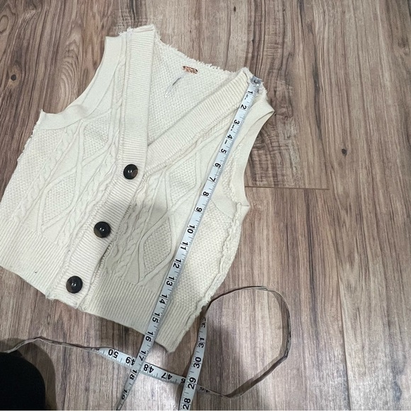 Free People Cropped Denson Cable Sweater Vest - Picture 9 of 12